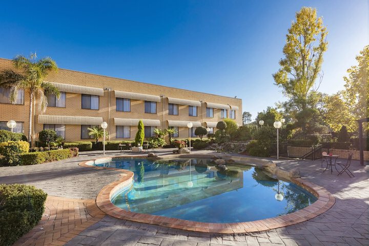 Hotel with Pool