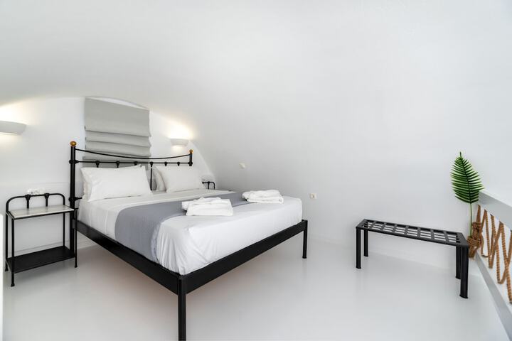 Room 27 of 85