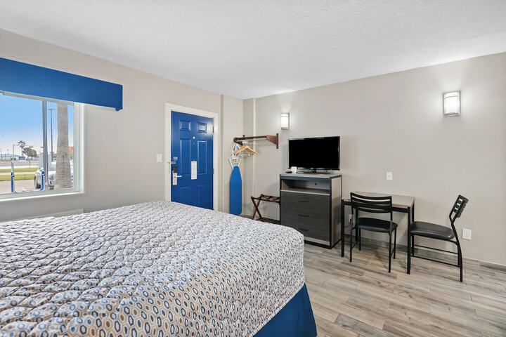 Room 14 of 74