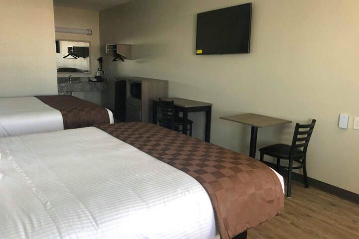 Room 11 of 19