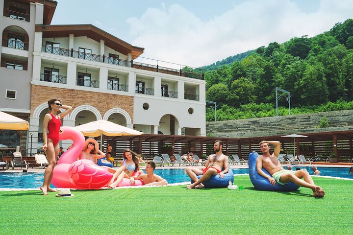 Pool Hotel