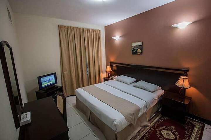 Room 5 of 15