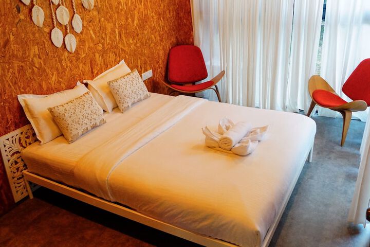 Room 3 of 13