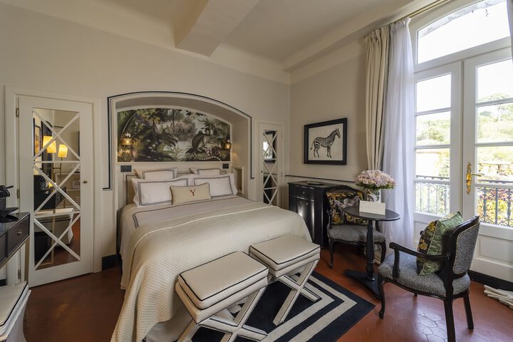 Room 29 of 228