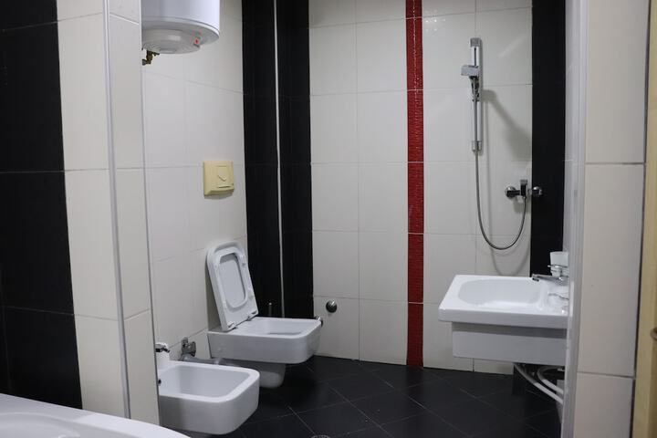 Room 15 of 27