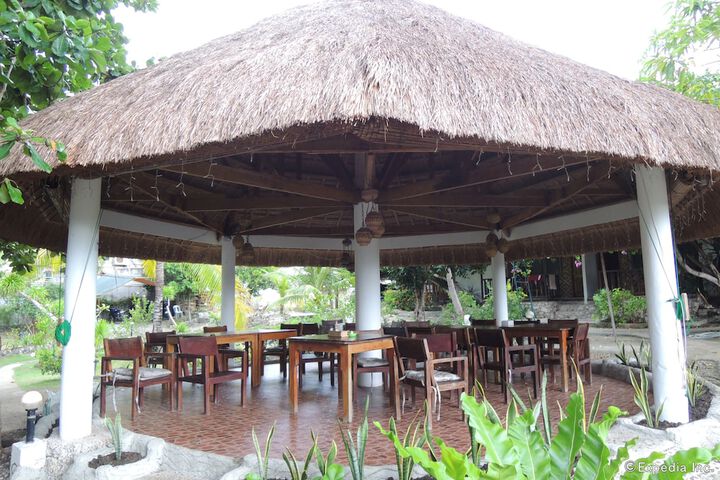 Hotel Exterior 37 of 42