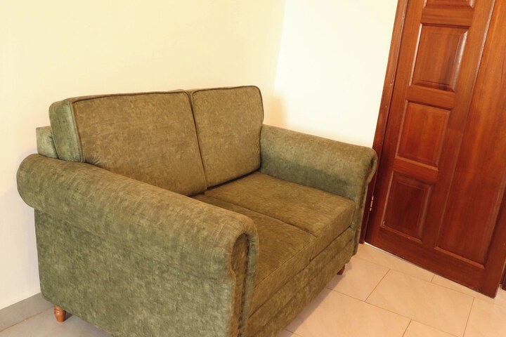 Room 10 of 28