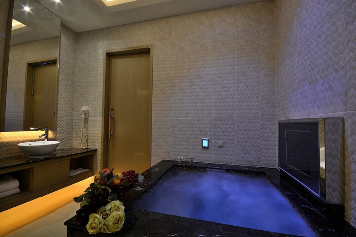 Room 52 of 57