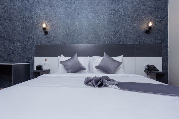 Room 4 of 49