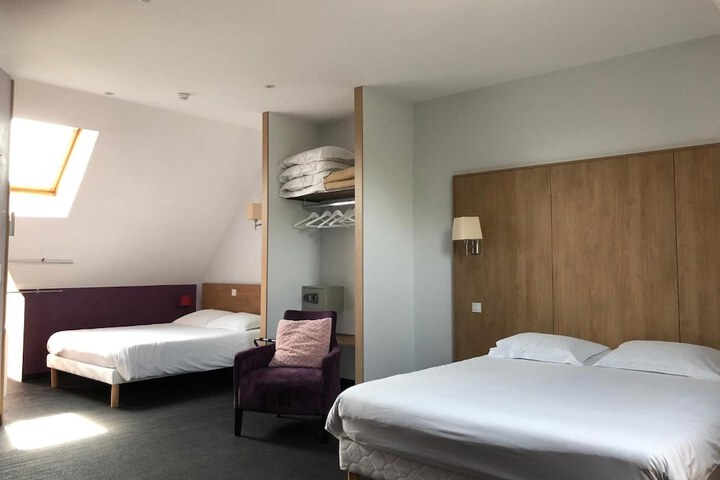 Room 26 of 62