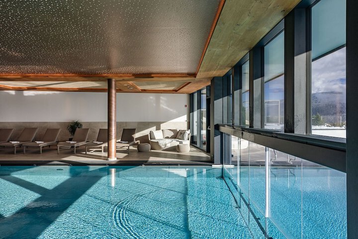 Pool 74 of 221