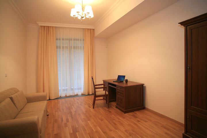 Room 7 of 51
