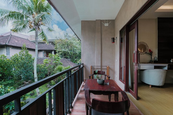 Hotel 74 of 79
