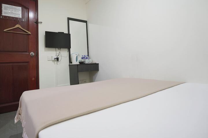 Room 22 of 43
