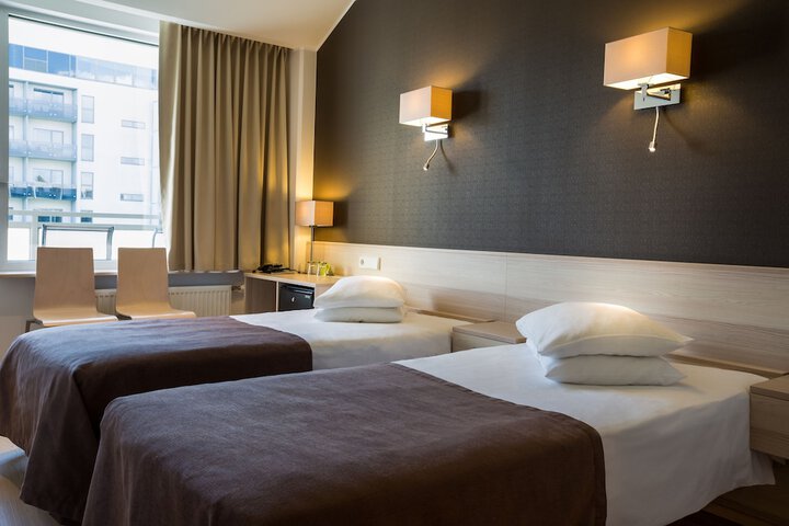 Room 10 of 56