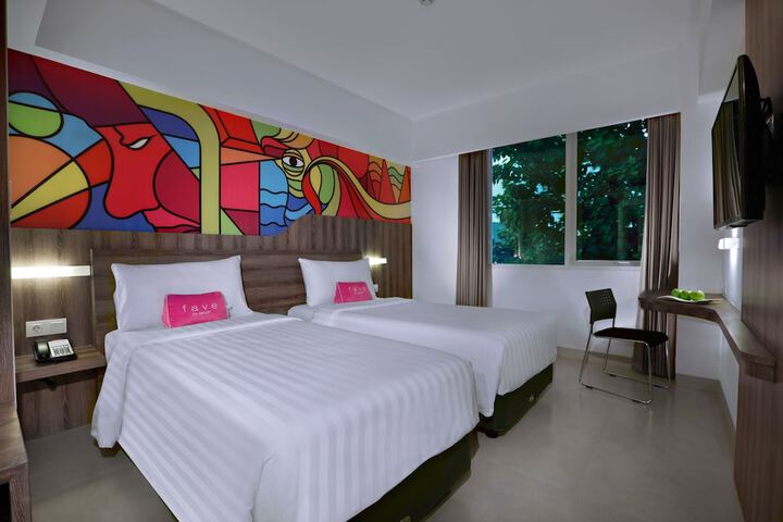 Room 4 of 23
