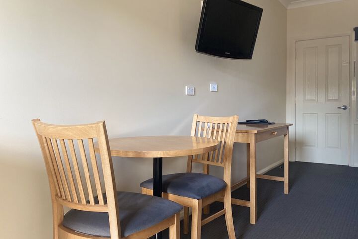 Room 42 of 60