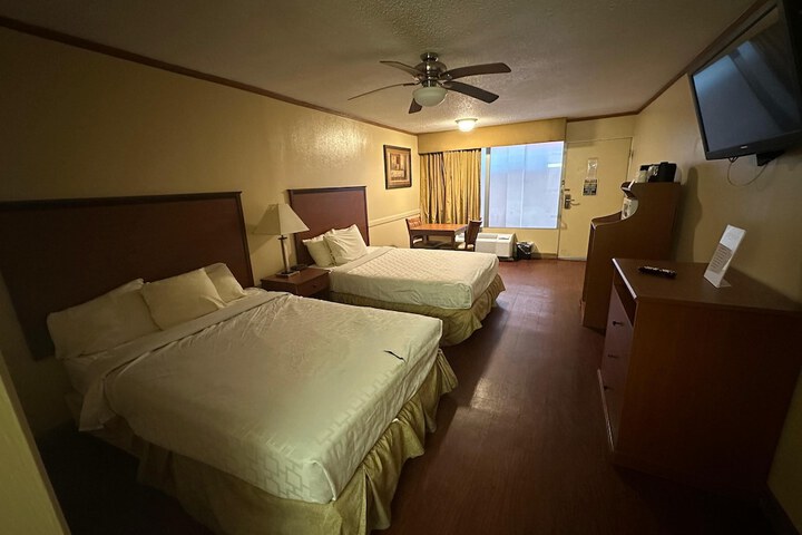 Room 36 of 86
