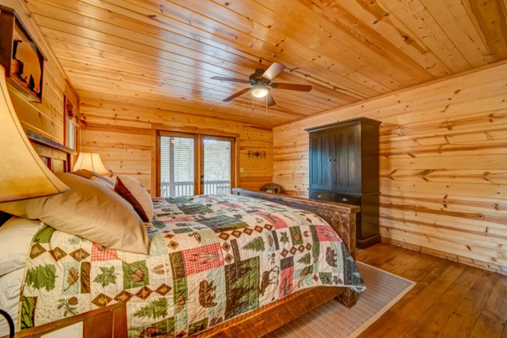 Room 4 of 20