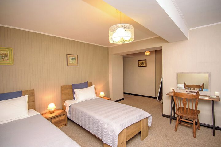 Room 25 of 52