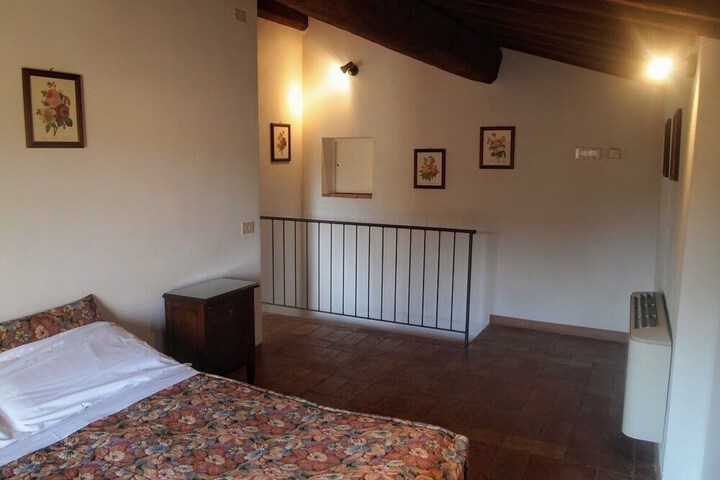Room 10 of 23
