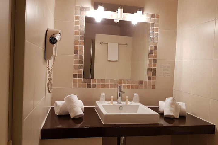 Clean Restrooms