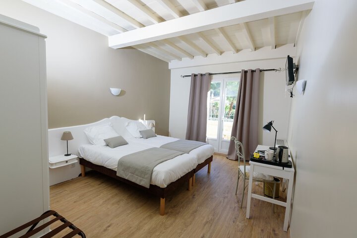 Room 9 of 70