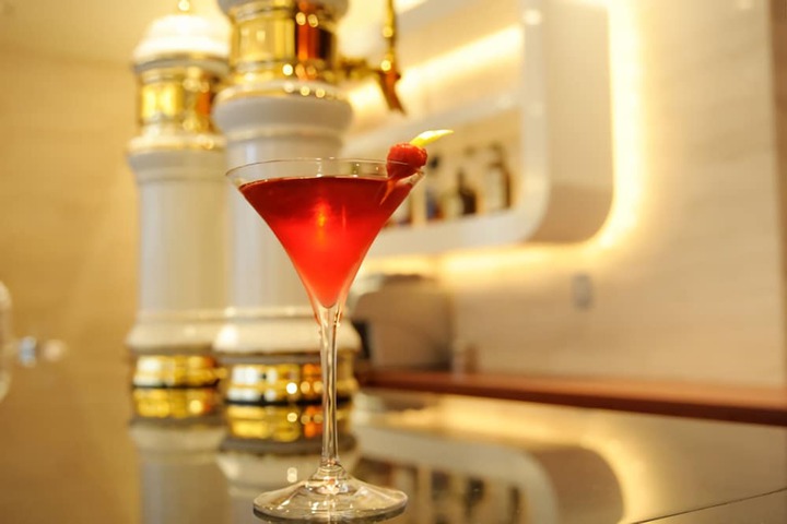 Lounge 64 of 120