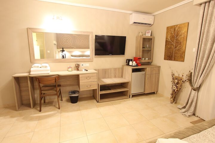 Room 43 of 85