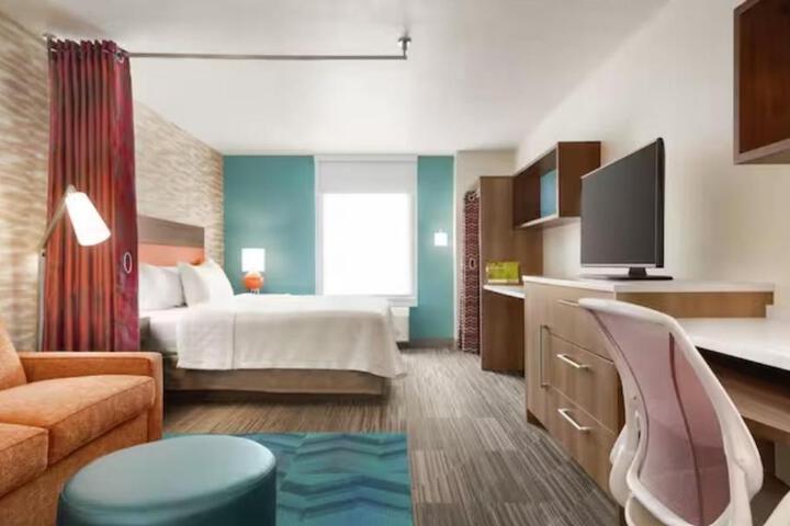 1 King Bed Studio Suite (2 of 2)