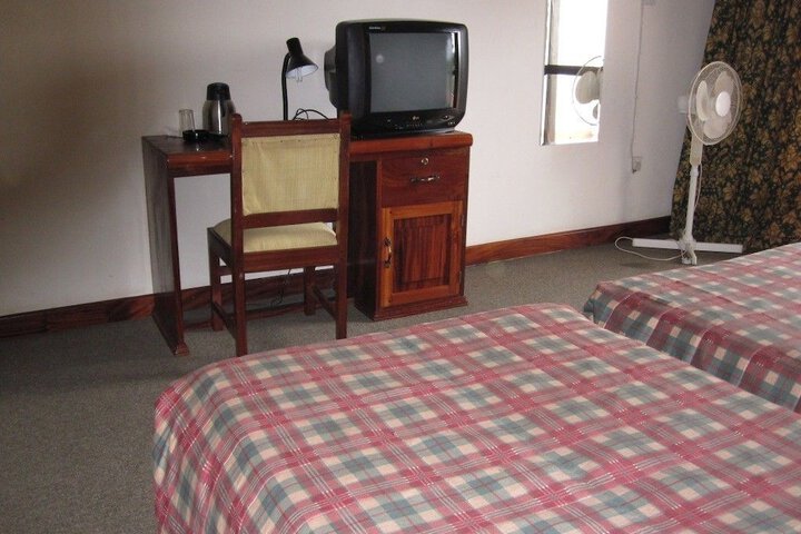 Room 6 of 23