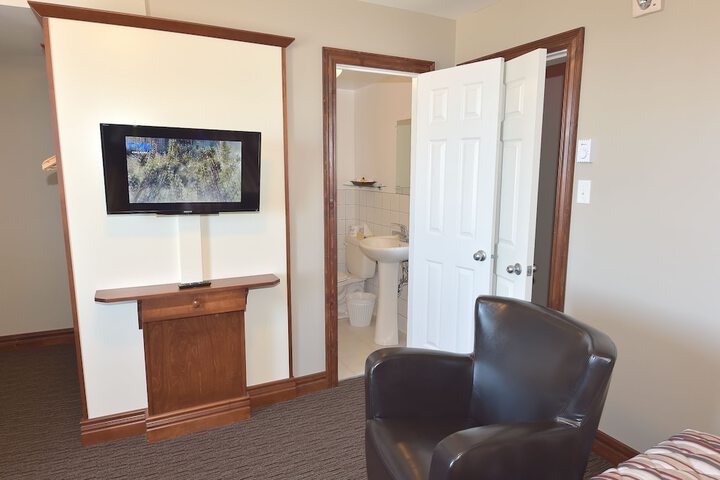 Room 36 of 49