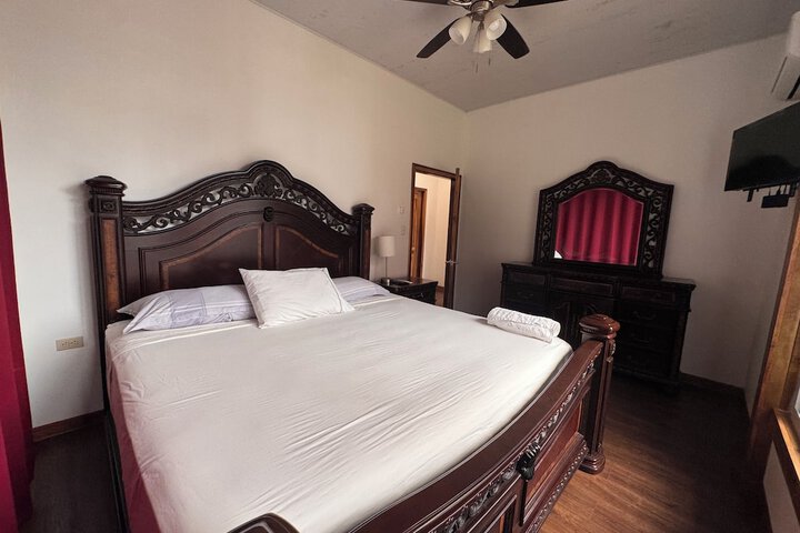 Room 8 of 34