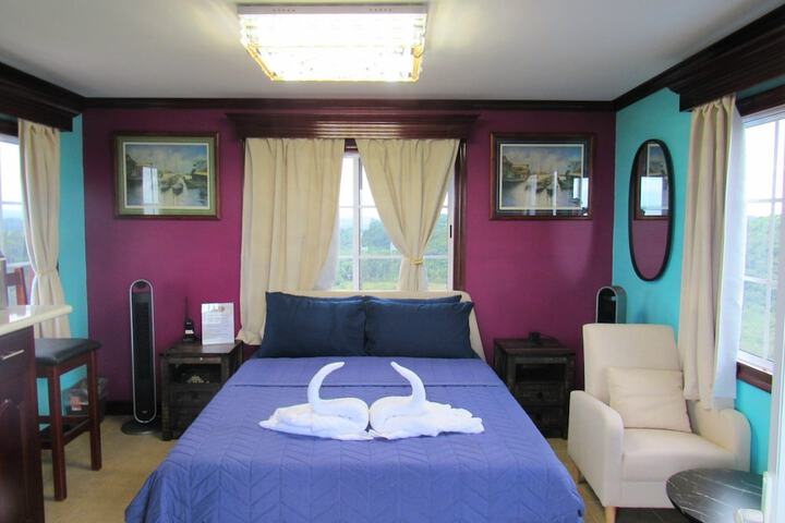 Room 12 of 84