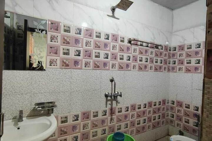 Room 68 of 92