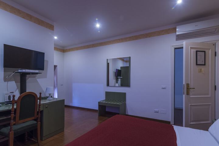 Room 21 of 55