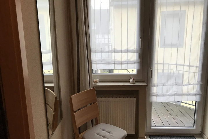 Room 2 of 9