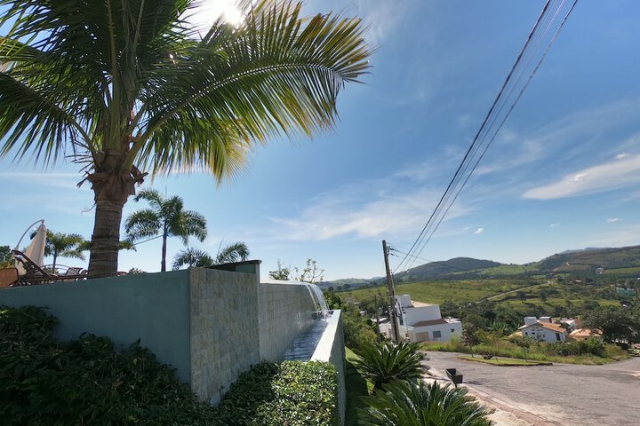 Hotel Exterior 20 of 27