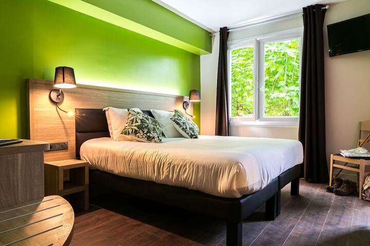 Room 21 of 80