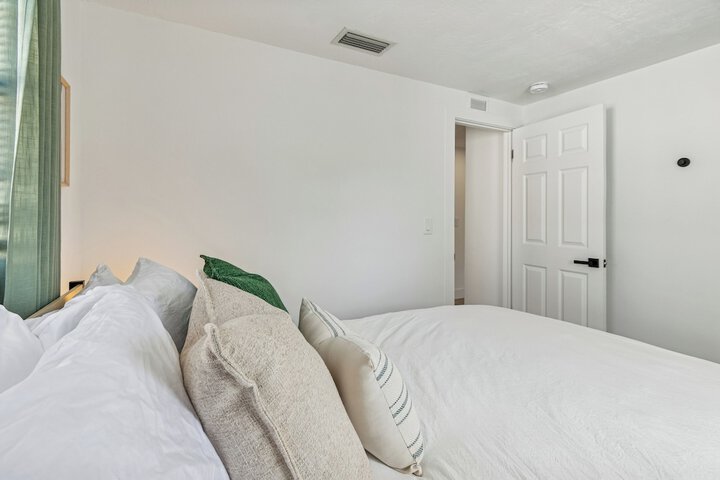 Room 10 of 40