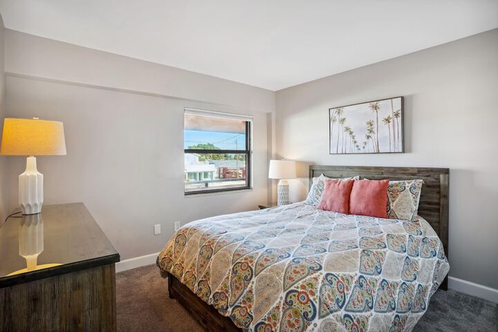 Room 2 of 60