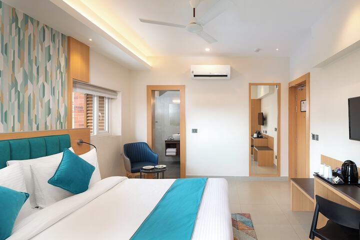 Room 6 of 51