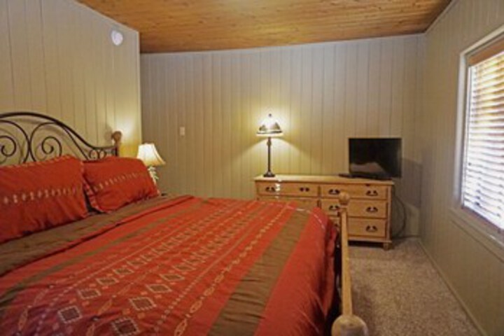 Room 21 of 33