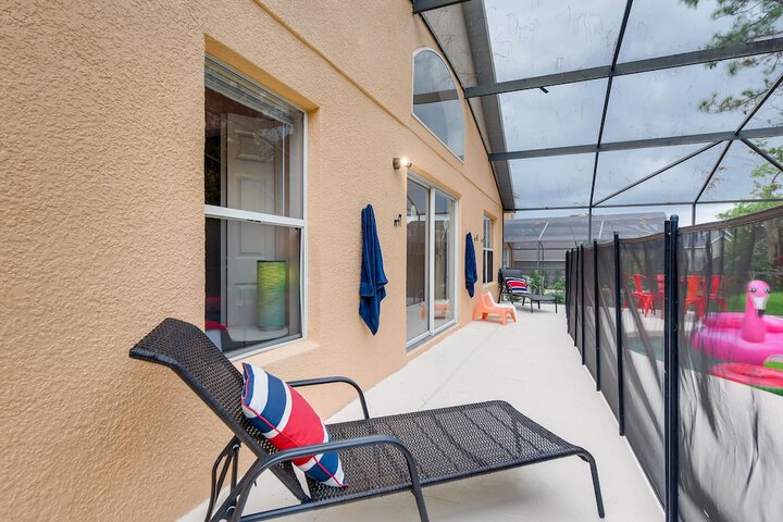 Hotel Exterior 32 of 37