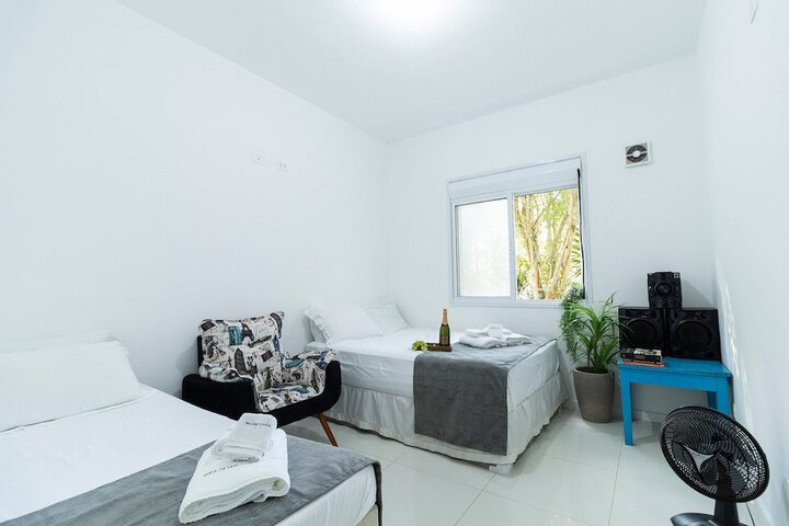 Room 3 of 73