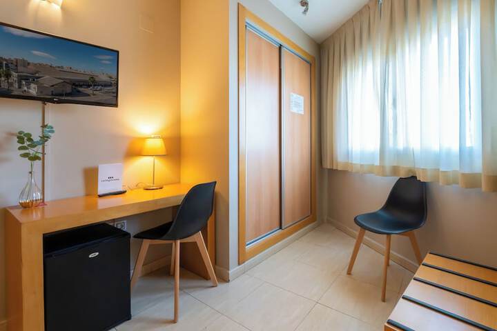 Room 28 of 132
