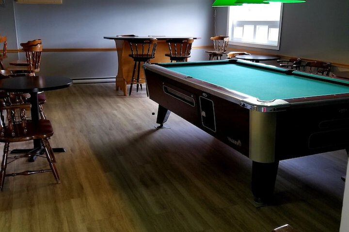 Lounge 19 of 22