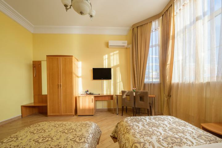 Room 20 of 79