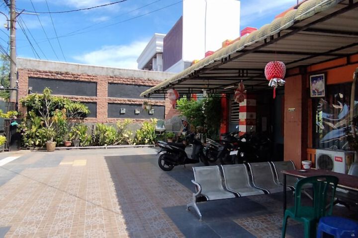OYO 94157 38 Residence