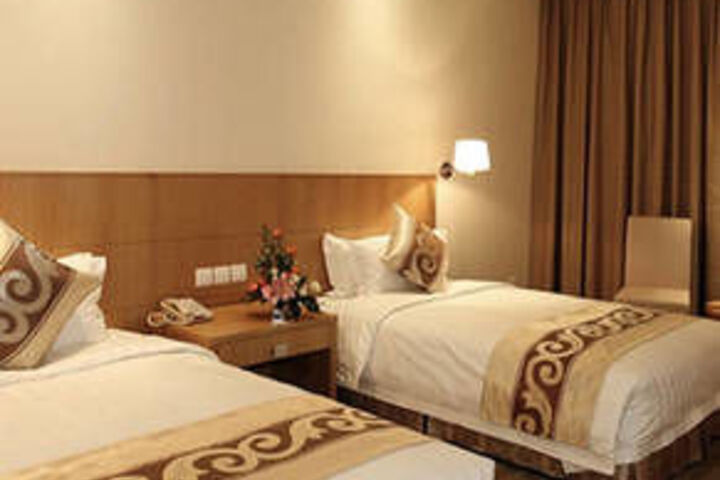 Room 6 of 39